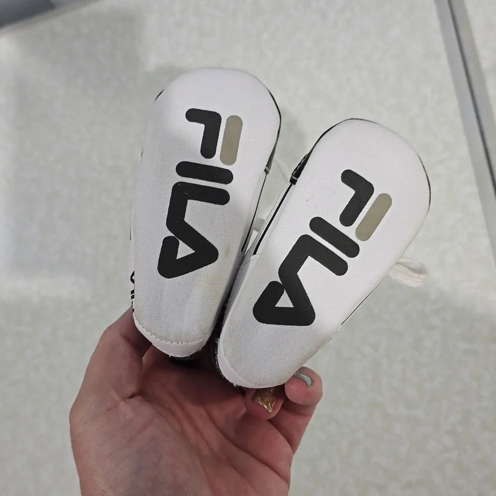 Fila crib shoes Size 5-8 months‎